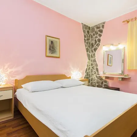 Jadranka * فوديس